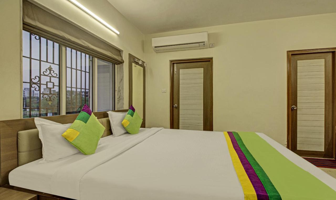 Treebo Sreemaa Newtown Panchuria Exterior foto